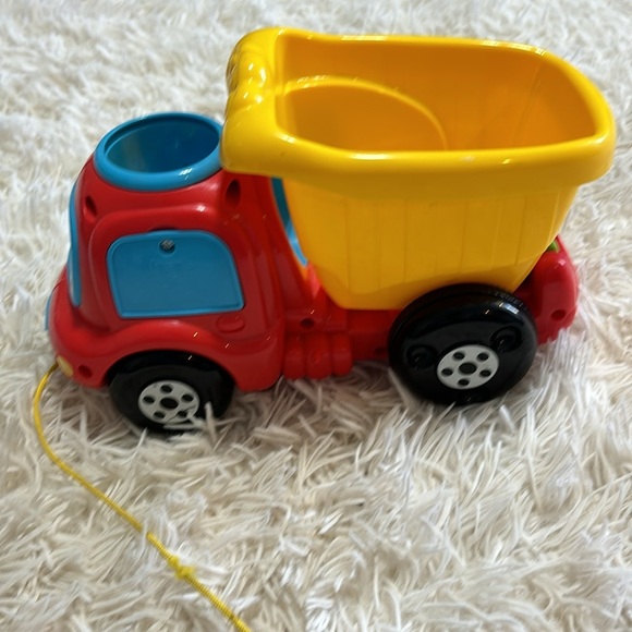 VTech Drop and Go Dump Truck- pull toy and plays songs. Cute baby/ toddler toy - Picture 5 of 7